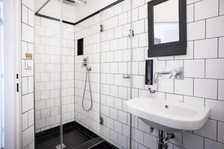 Sir Toby's Hostel - 58