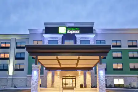 Holiday Inn Express -, An Ihg - 35