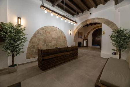 Ancient Knights Luxury Suites - 12