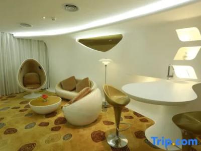 Guangzhou Planet - 72