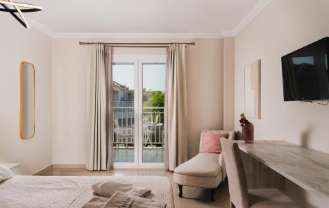 Aeolos Boutique and Suites - 5
