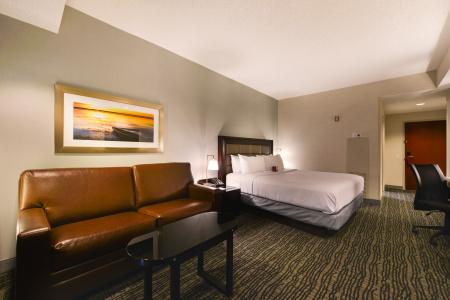 Crowne Plaza Convention Center, an IHG - 5