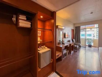 Golden Beach Pattaya - 43