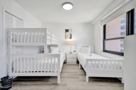 The Alexander All Suites - 799