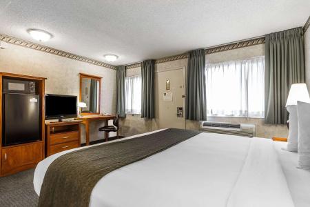 Quality Inn & Suites - 23