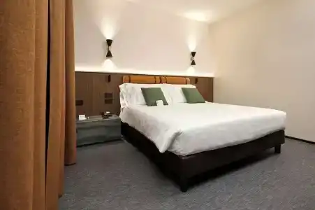 Best Western Biri - 69