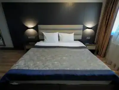 A Palace Suites - 79