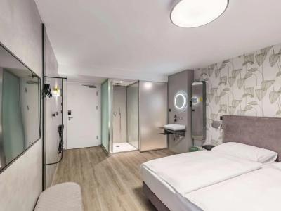 Sheraton Paris Roissy Airport - 12