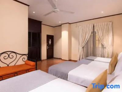 Ceylon City,Colombo - 52