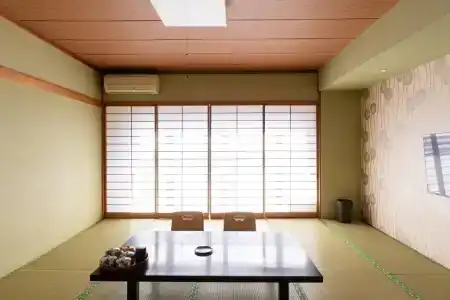 Yoshino - 17