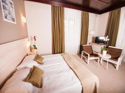 Zagreb - Health & Beauty - 48