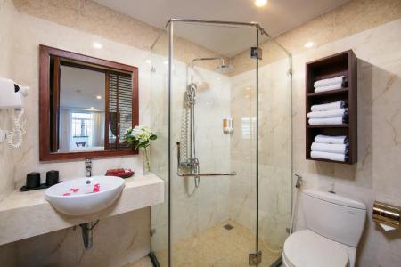 Vision Premier & Spa - 8