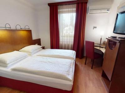 Via Roma - 19