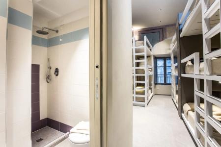 Little Italy Boutique Hostel - 5