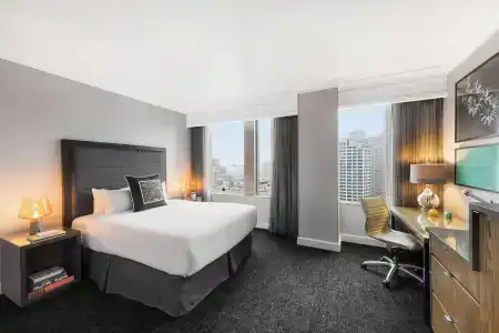 Motif Seattle, a Destination by Hyatt - 8