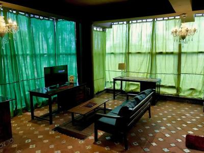 Golden Lotus Bangalore Boutique Suites - 56