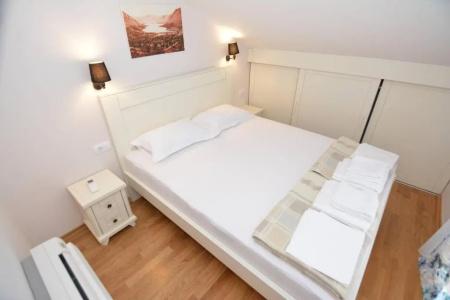 ROOMS & DOBROTSKI DVORI - 90