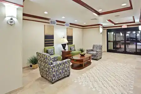 Holiday Inn Express & Suites Vancouver Mall-Portland Area - 1