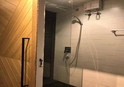 Bed One Block Hostel - 10