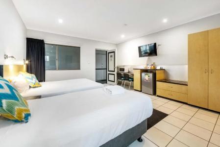 Alara Motor Inn - 16