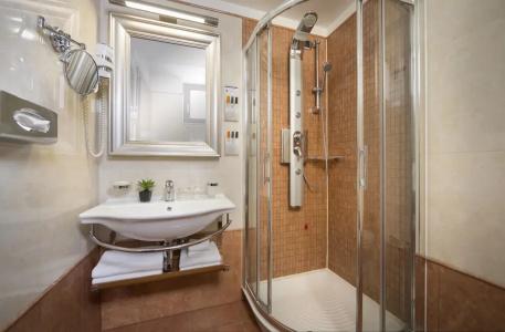 Best Western Premier Astoria - 45