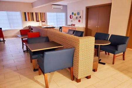 Holiday Inn Express & Suites, an IHG - 15