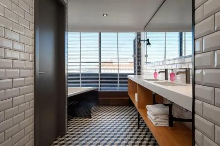 Moxy Lisbon City - 10