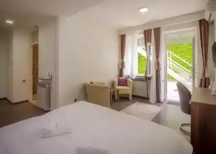 Central Park Residence - 30
