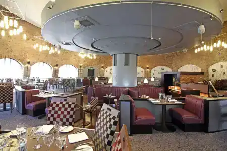 DoubleTree by Hilton Bristol City Centre - 28