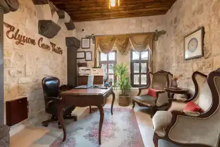 Elysion Cave Suites - 14