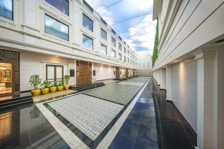 Radisson Blu Grt, Chennai - 30