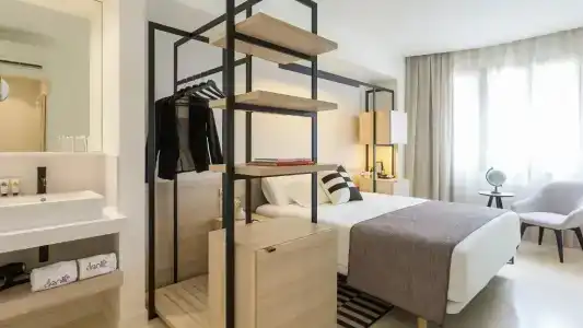 Denit Barcelona - 23