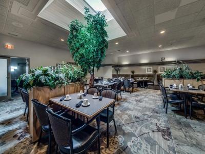 Heritage Inn & Convention Centre - - 16