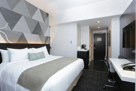 Courtyard by Marriott Long Island City/New York Manhattan View - 3