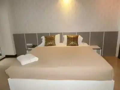 The Premium Residence - 38