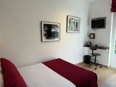 Idéal Séjour - Hôtel de Charme et Atypique - 25