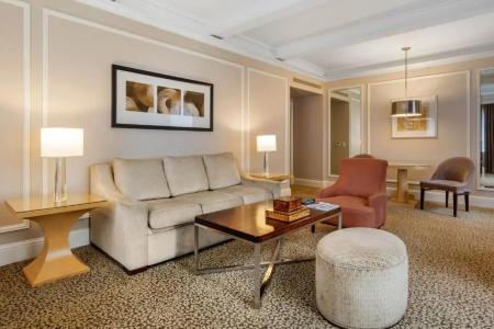 Omni Berkshire Place - 83