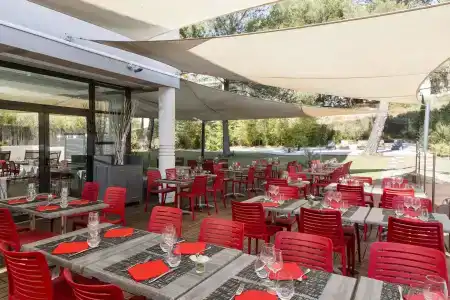 Best Western Plus hôTel De l'Arbois - 25