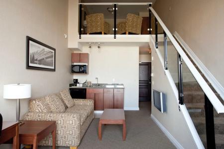 Sandman & Suites West - 6