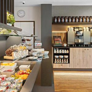 Newton Heilbronn - 12