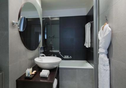 Jade Manotel - 10