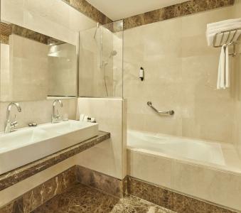 Estepona & Spa Resort - 9