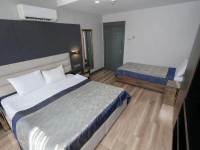 A Palace Suites - 159