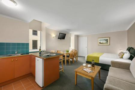 Quest Serviced - Waterfront - 11