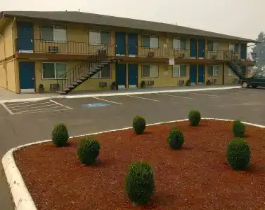 Royal Inn - 0