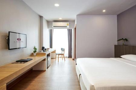 Amora Neoluxe Suites - 7