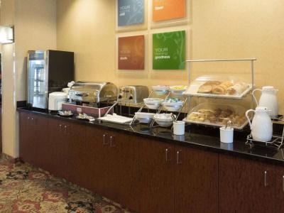 Comfort Suites North - 13