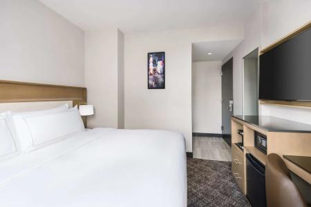 DoubleTree by Hilton New York Times Square South - 2