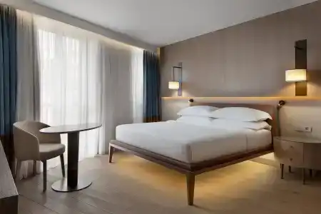 Sheraton Istanbul City Center - 3