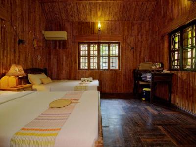 Palm Village Resort & Spa - 17